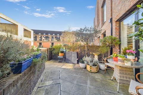 undefined, Potters Row, London, E20