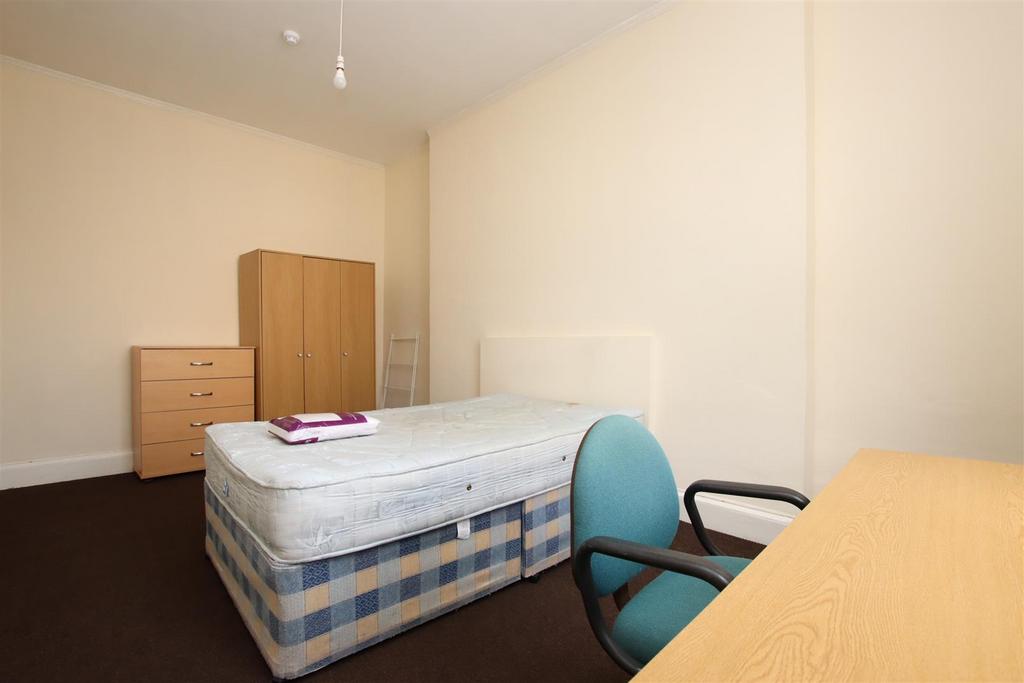 Bedroom.JPG