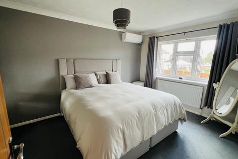undefined, Fry Close, Romford, RM5