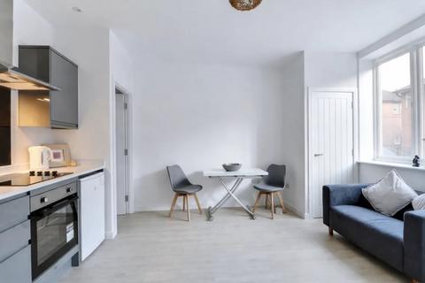 1 bedroom flat to rent, Cliff Road, Nottingham NG1