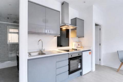 1 bedroom flat to rent, Cliff Road, Nottingham NG1