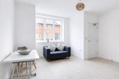 1 bedroom flat to rent, Cliff Road, Nottingham NG1