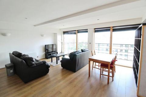 2 bedroom flat to rent, Whitehall Waterfront, 2 Riverside Way, Leeds, West Yorkshire, LS1
