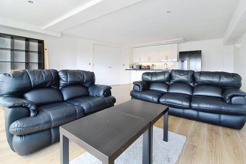 2 bedroom flat to rent, Whitehall Waterfront, 2 Riverside Way, Leeds, West Yorkshire, LS1