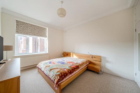 4 bedroom flat for sale, Putney Hill, Putney, London, SW15