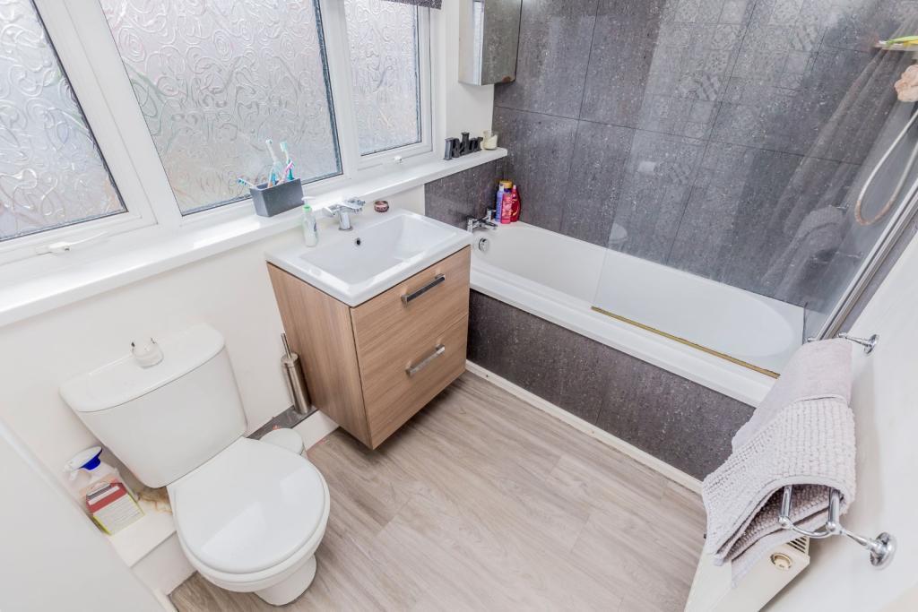 129 stansbury bath.jpg