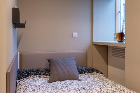 undefined, Platinum Studio at Potterrow, 16-18 Potterrow EH8