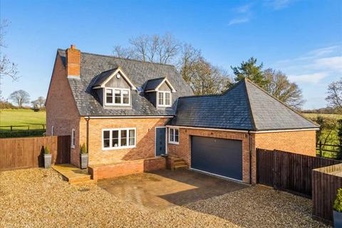 4 bedroom detached house for sale, Denton Road, Horotn NN7
