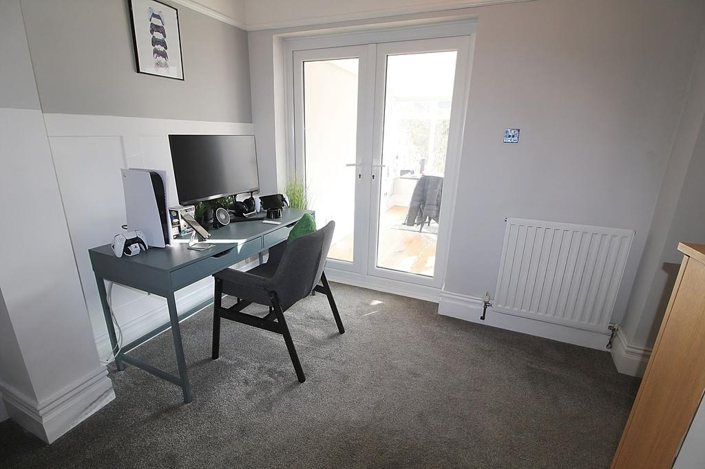 Lounge/dining room