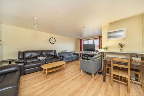 2 bedroom flat for sale, Primrose Place, Isleworth TW7
