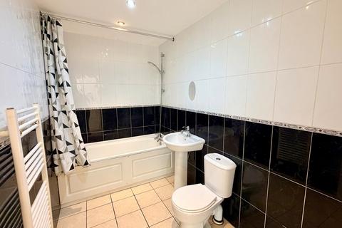 undefined, Station Court, Burton-on-Trent, Staffordshire, DE14