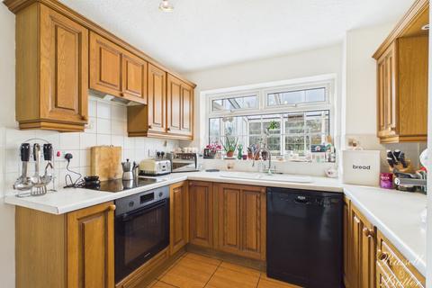 undefined, Akister Close, Buckingham, Buckinghamshire, MK18