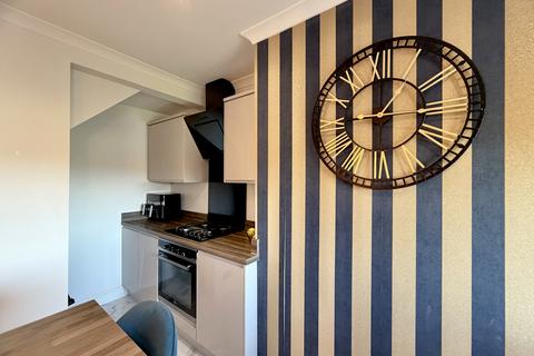 3 bedroom end of terrace house for sale, Howden Clough Road, Morley