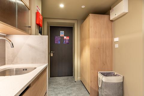undefined, Deluxe Studio at Potterrow, 16-18 Potterrow EH8
