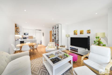 Devan Grove London N4