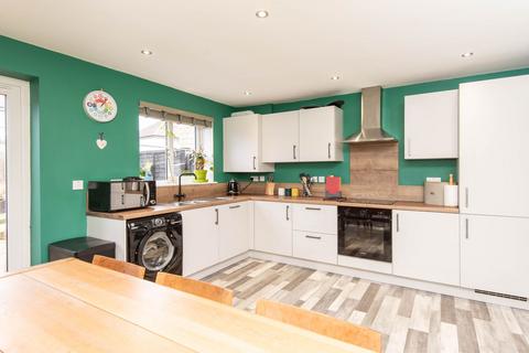 4 bedroom semi-detached house for sale, Gratton Place, Chesterfield S41