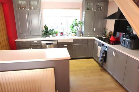 4 bedroom semi-detached house for sale, Hillcrrest, North Seaton, Ashington