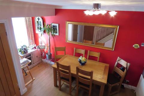 4 bedroom semi-detached house for sale, Hillcrrest, North Seaton, Ashington
