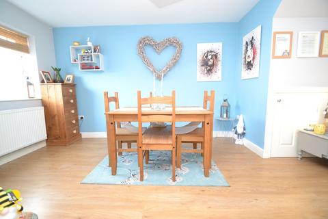 3 bedroom terraced house for sale, Idle, Idle BD10