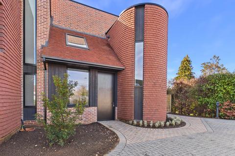 2 bedroom semi-detached house for sale, Kearton Close, Kenley CR8
