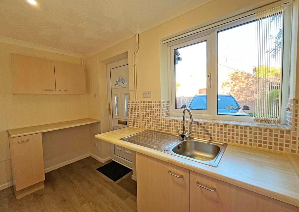 Kitchen2.jpg