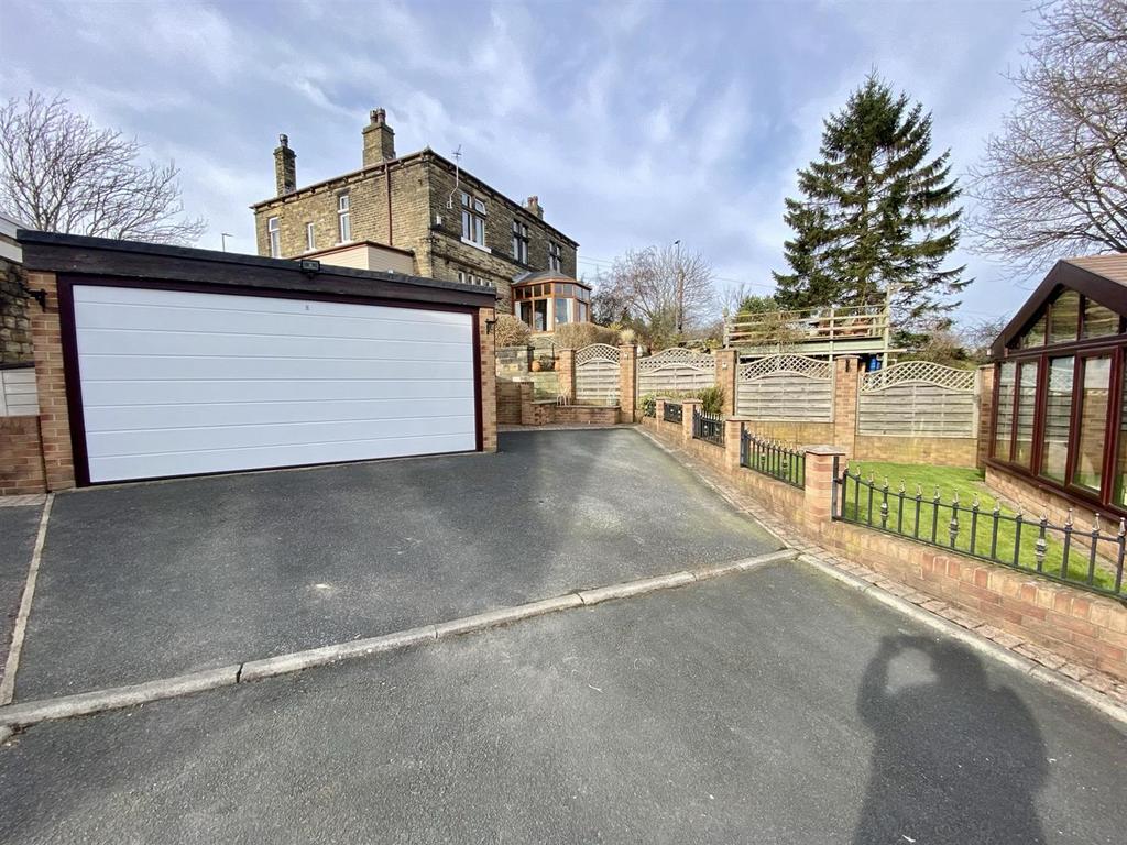 Bramleys Estate Agents - Headlands Road - Liversed