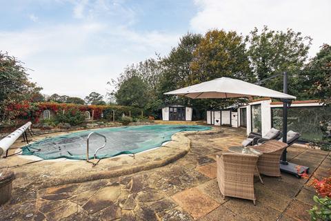 5 bedroom detached house for sale, Mature Family Home a Few Minutes' Walk from the Beach in Old Hunstanton