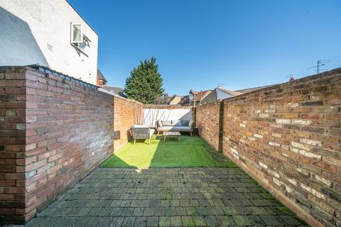 undefined, Queens Road, Watford