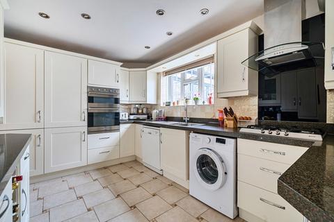 4 bedroom detached house for sale, Marshall Avenue, Worthing, West Sussex, BN14