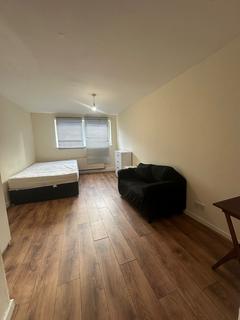 Flat D, Guildford House, - Guildford Street, Luton