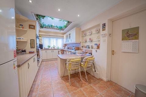 3 bedroom detached bungalow for sale, Browns Lane, Knowle, B93