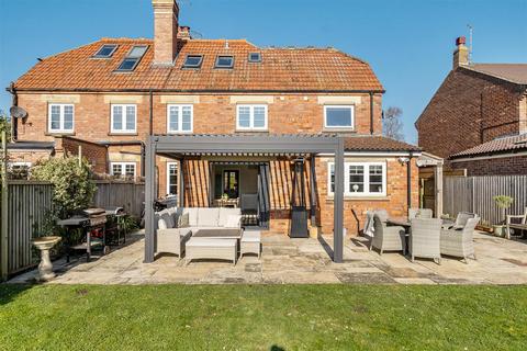 undefined, Bulkington, SN10