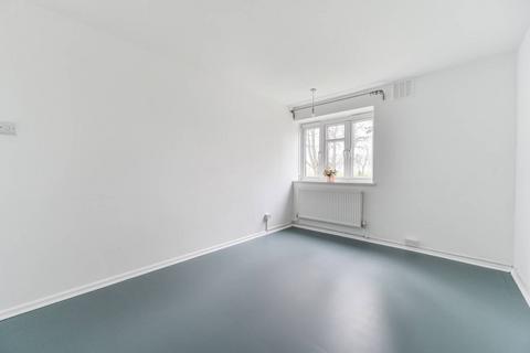 2 bedroom flat to rent, Hillside House, Croydon, CR0