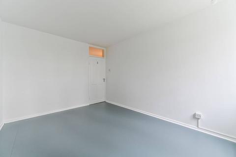 2 bedroom flat to rent, Hillside House, Croydon, CR0