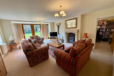 4 bedroom detached house for sale, Cypress Gardens, Hereford