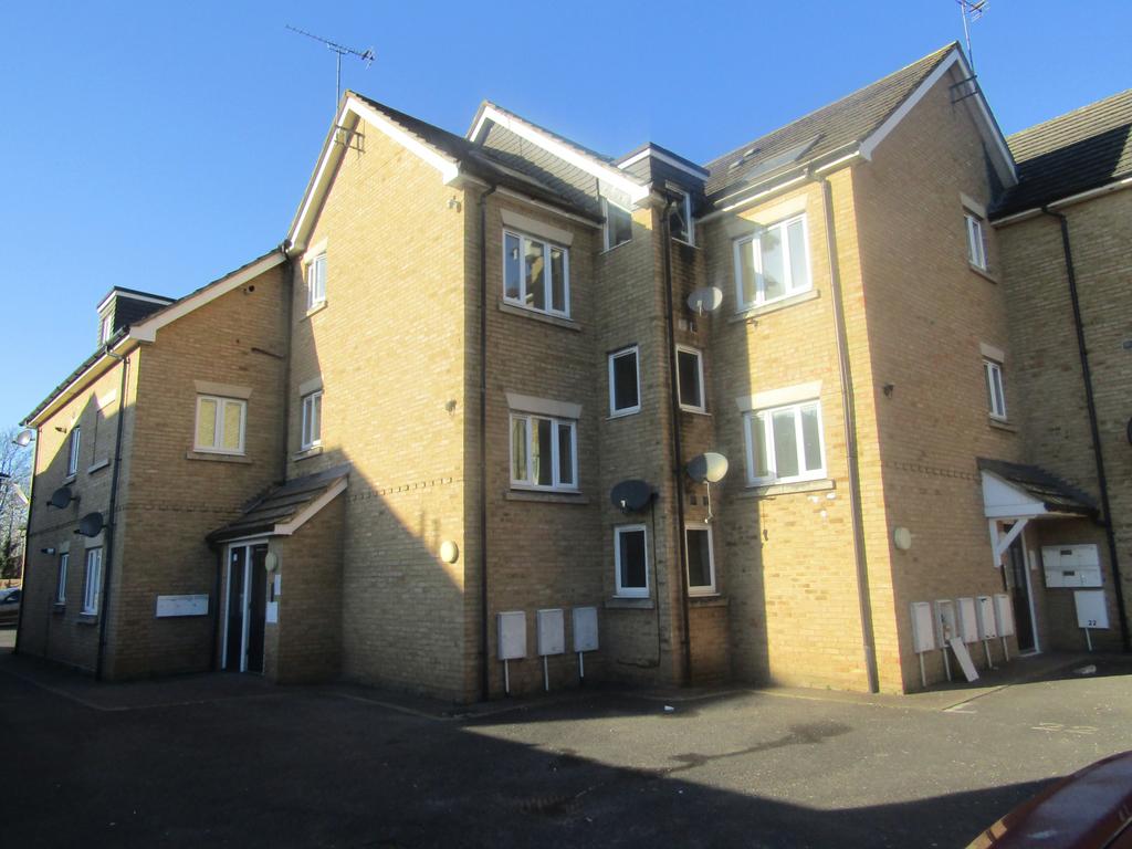 Flat for sale Ronmarsh Place, Waltham Cross EN8