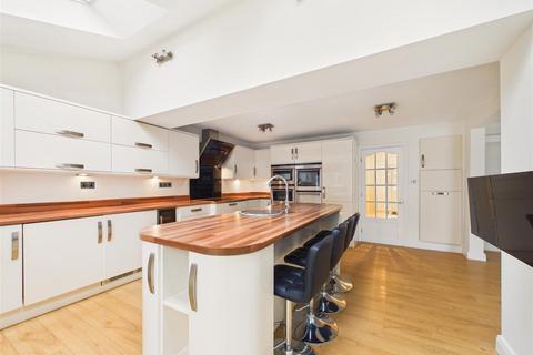 6 bedroom detached house for sale, Wintringham, Elloughton, Brough