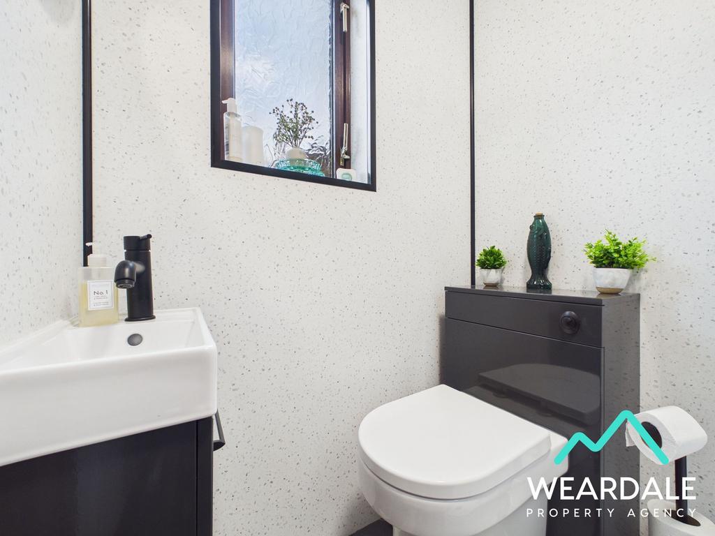Ground Floor WC / Shower Room
