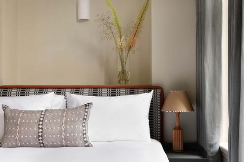 1 bedroom apartment to rent, Harley Street