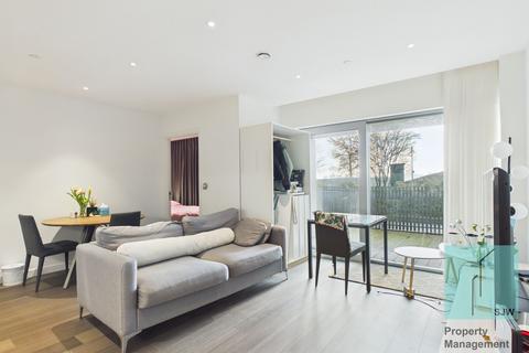 2 bedroom flat to rent, Cutter Lane, London SE10