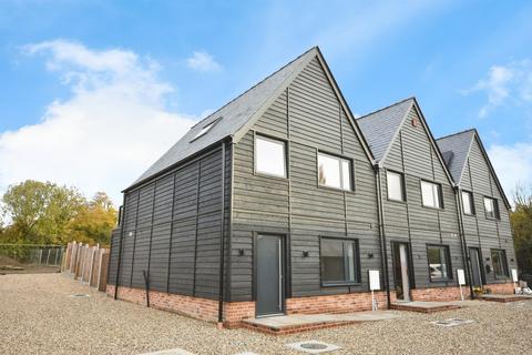 3 bedroom end of terrace house for sale, Coppins Yard, Colne Engaine, Colchester