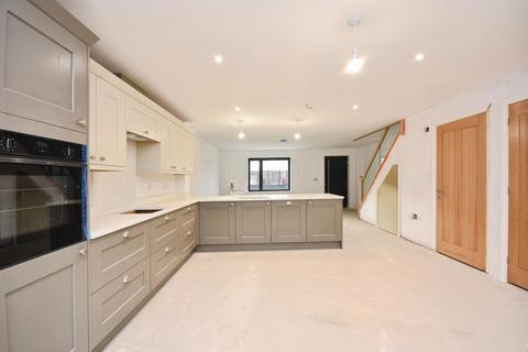 3 bedroom end of terrace house for sale, Coppins Yard, Colne Engaine, Colchester
