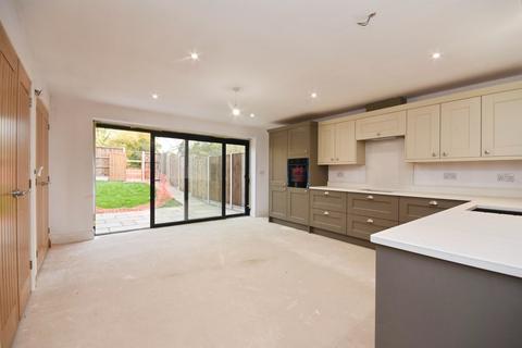 3 bedroom end of terrace house for sale, Coppins Yard, Colne Engaine, Colchester