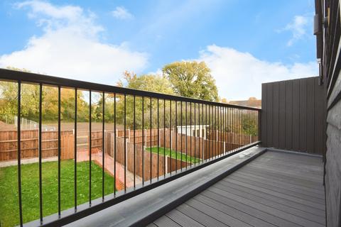 3 bedroom end of terrace house for sale, Coppins Yard, Colne Engaine, Colchester