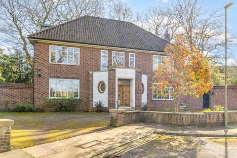 5 bedroom detached house for sale, Canons Close, Off The Bishops Avenue, N2