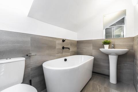 4 bedroom house to rent, Knowle Terrace, Leeds LS4