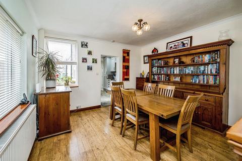 undefined, Milner Road, Burnham, Slough