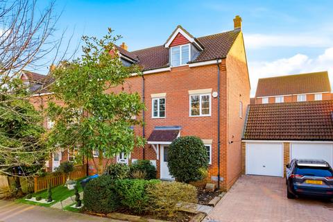 3 bedroom end of terrace house for sale, Singleton Drive, Grange Farm, MK8