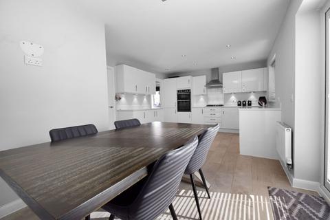 4 bedroom detached house for sale, Birch Tree Drive, Preston PR1