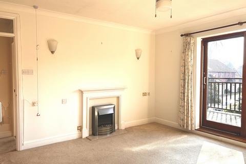 2 bedroom apartment for sale, 5 Beech Lodge, Hartley Wintney, RG27